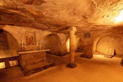 Cripte, affreschi, chiese e sepolcreti: alla scoperta dell'antica Monopoli sotterranea